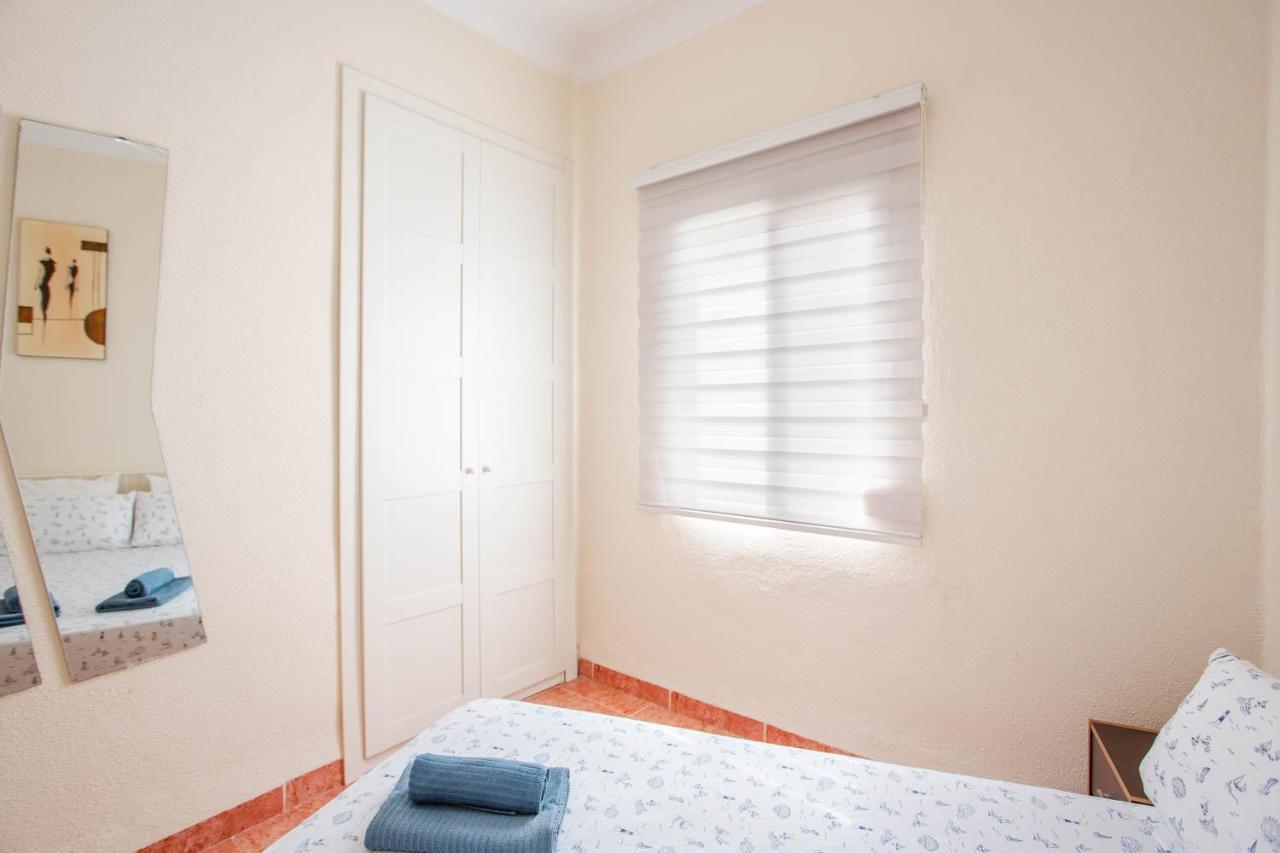 Malvarosa Beach Economy Apartment *